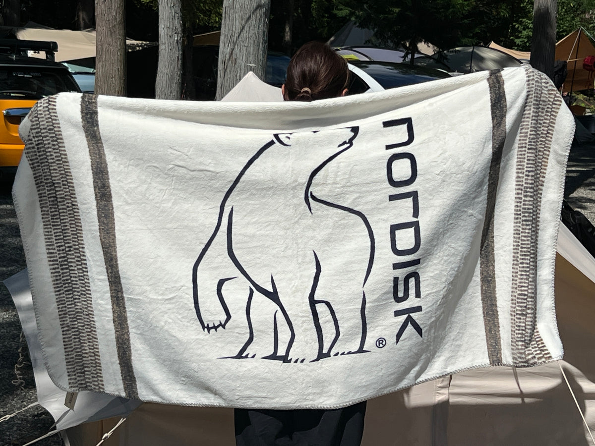 NORDISK FLEECE BLANKET
