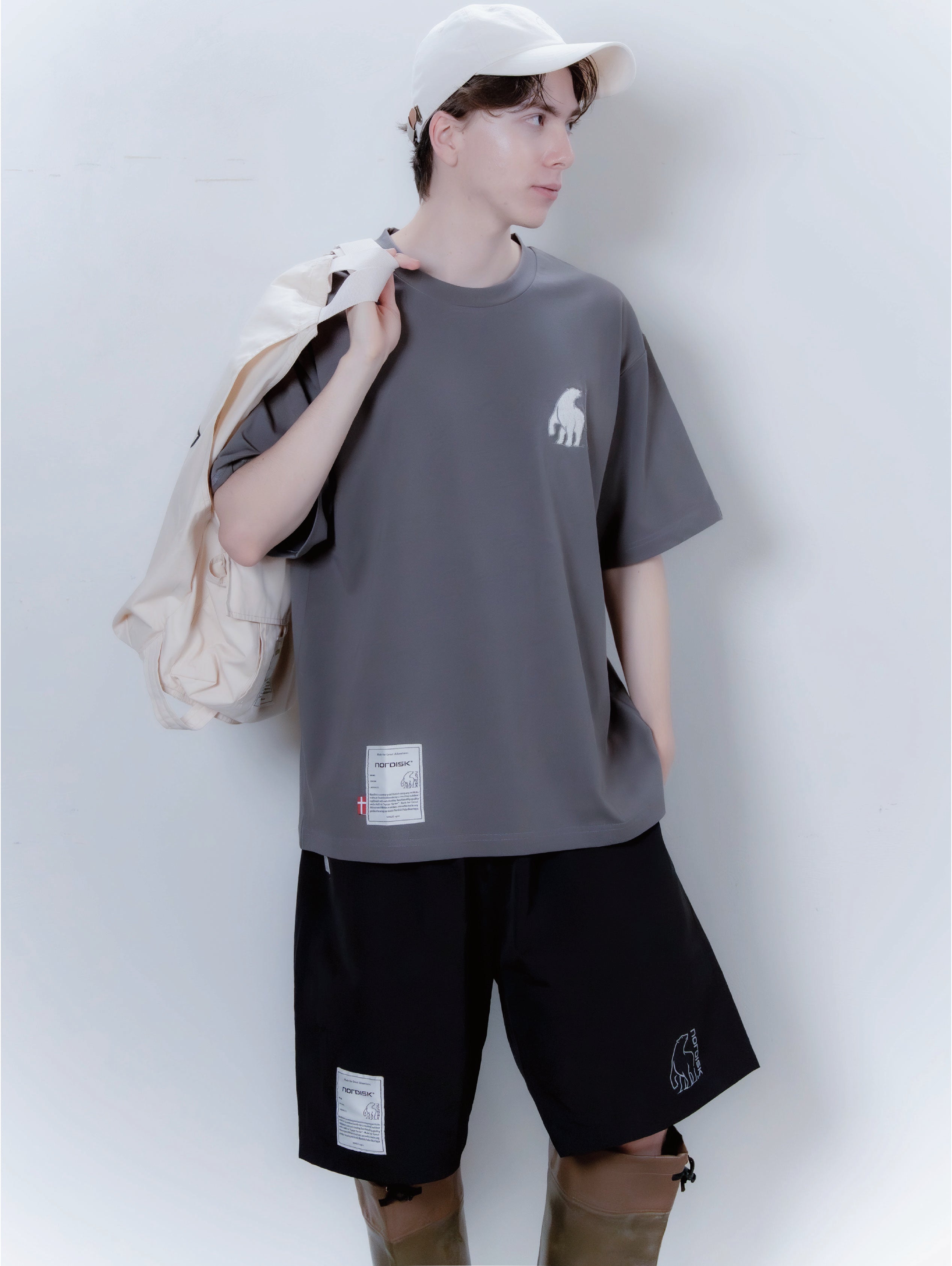 SAGARA BEAR EMBROIDERY UNI TEE