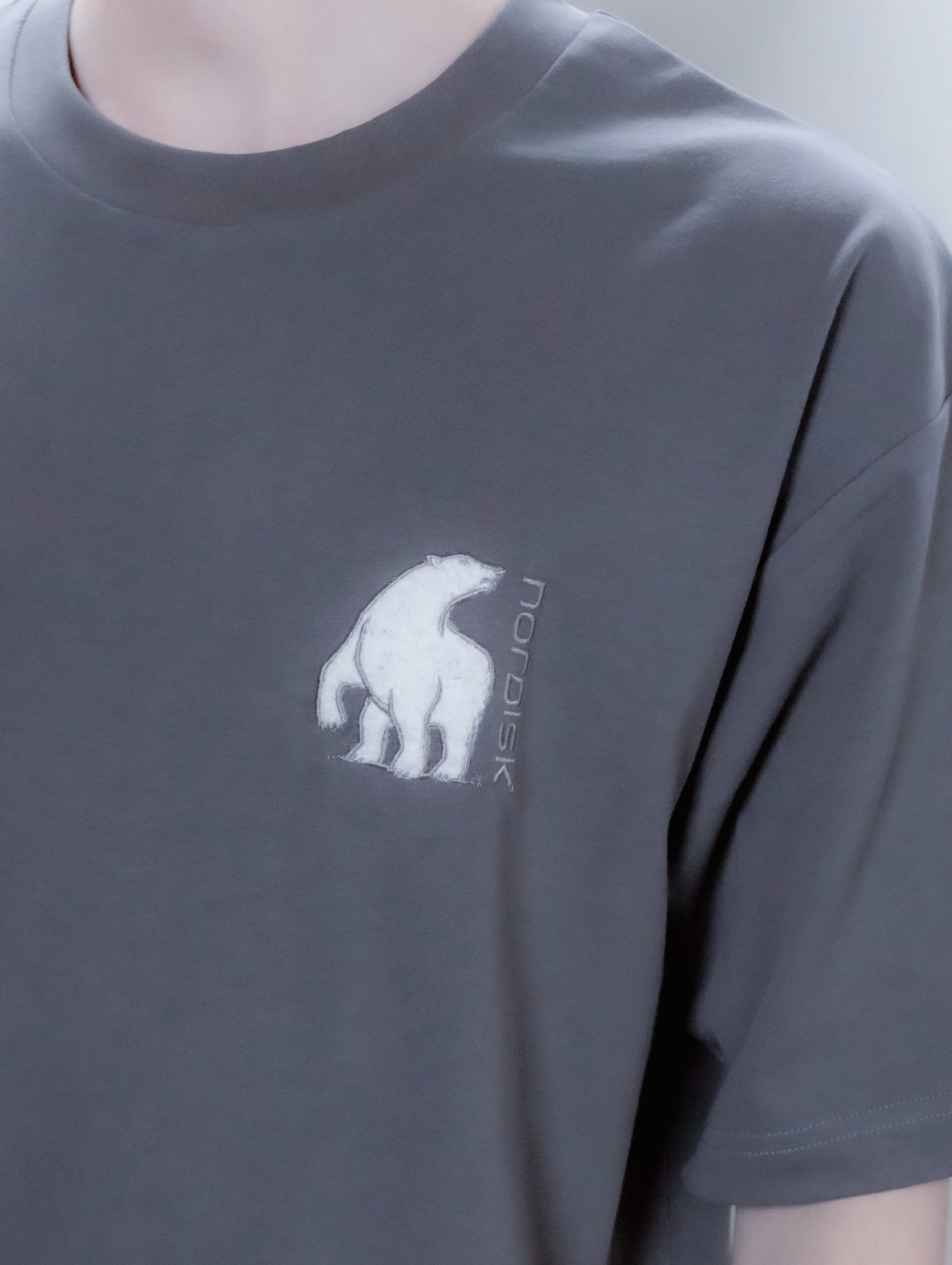 SAGARA BEAR EMBROIDERY UNI TEE