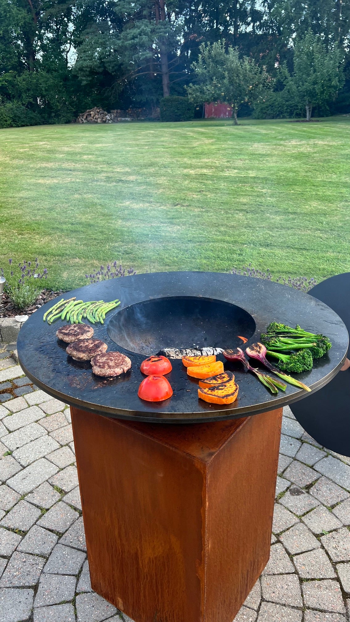 【HWNVOL.8 CONTENT】ERIK BBQ(dinner ticket)