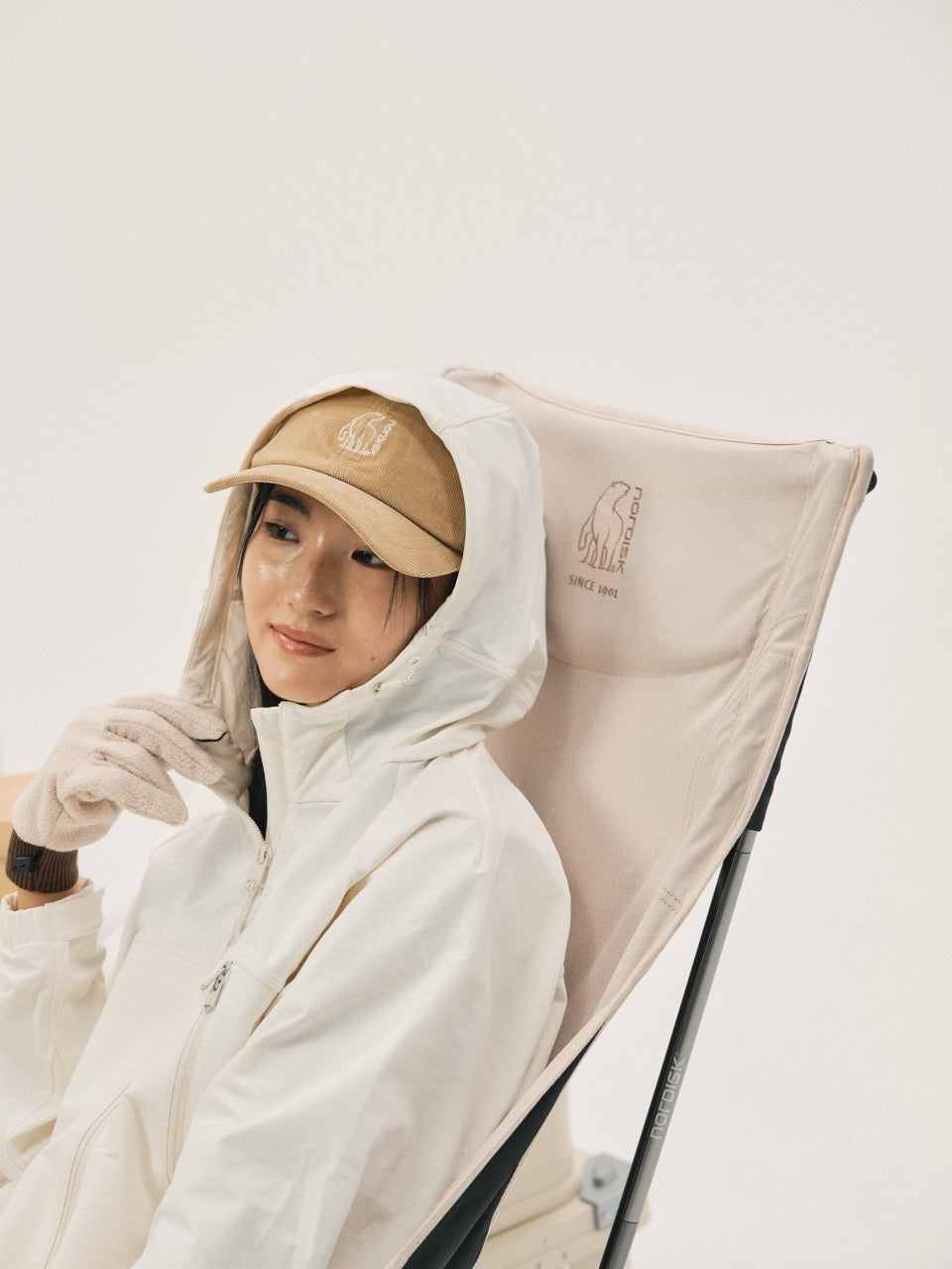 WOMEN'S REISA CAMPING SHORT HOODIE JACKET