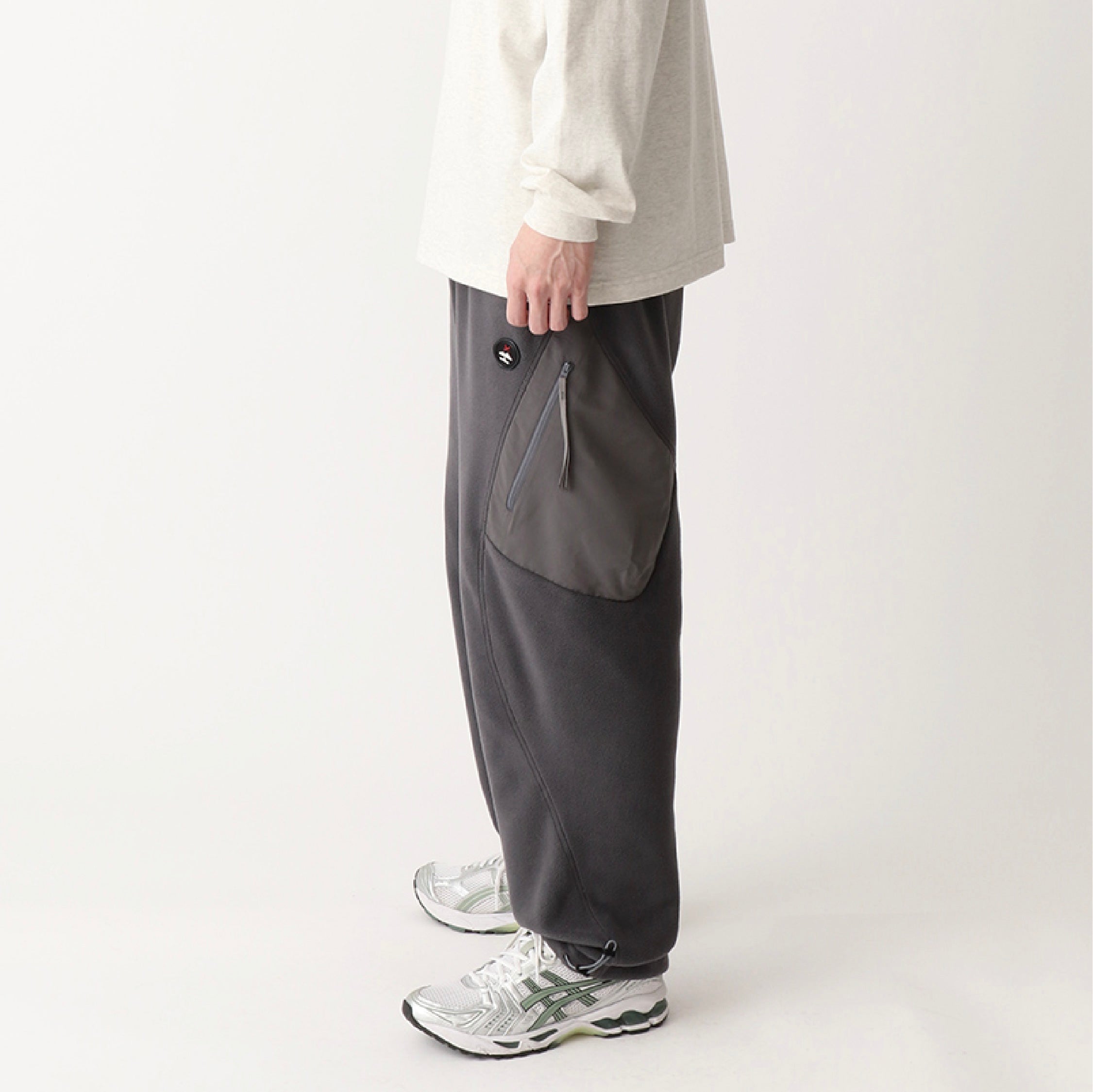 (Y.by Nordisk) LOOSE FIT TECH FLEECE PANTS