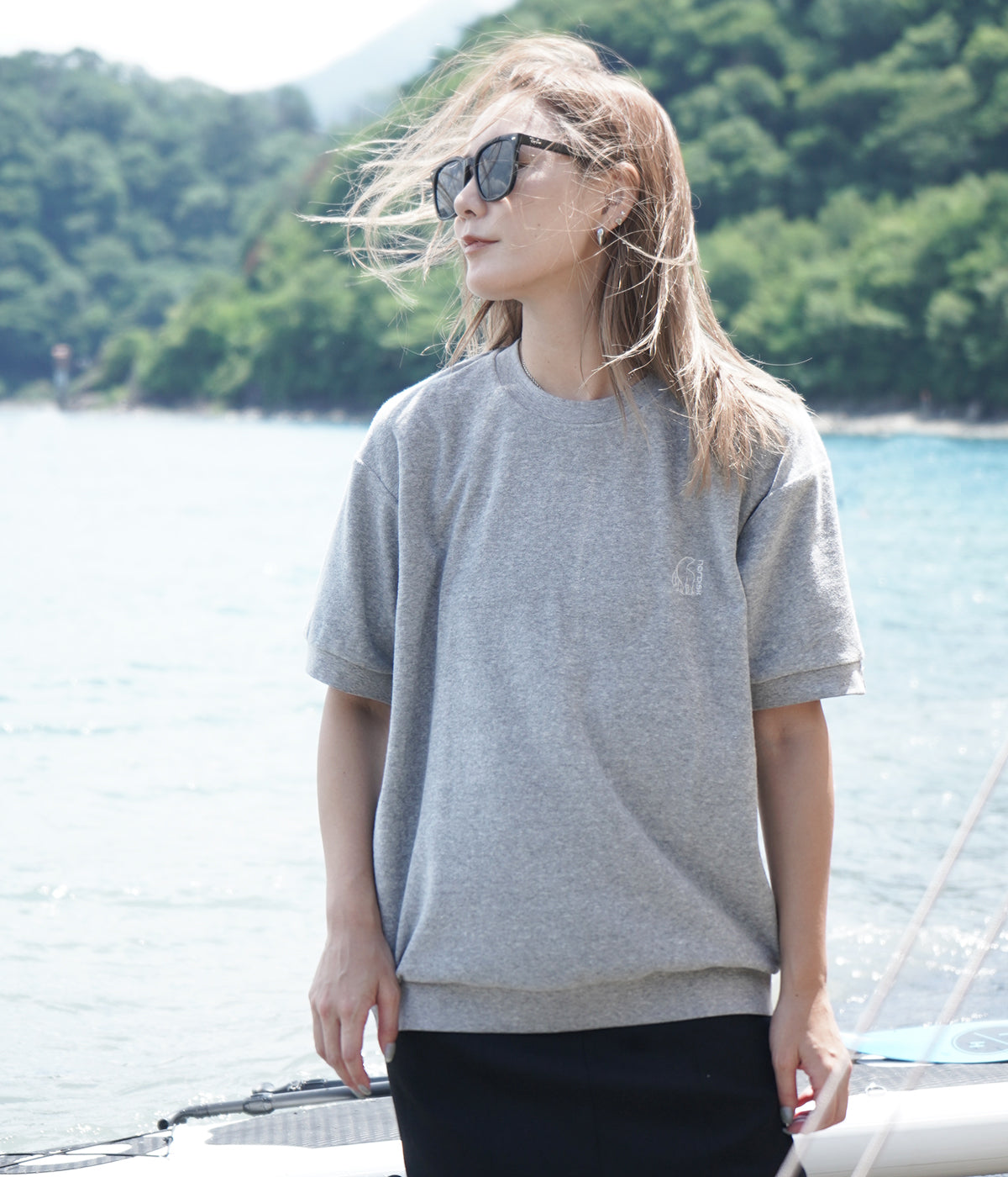 TOWEL HUG TEE UNISEX