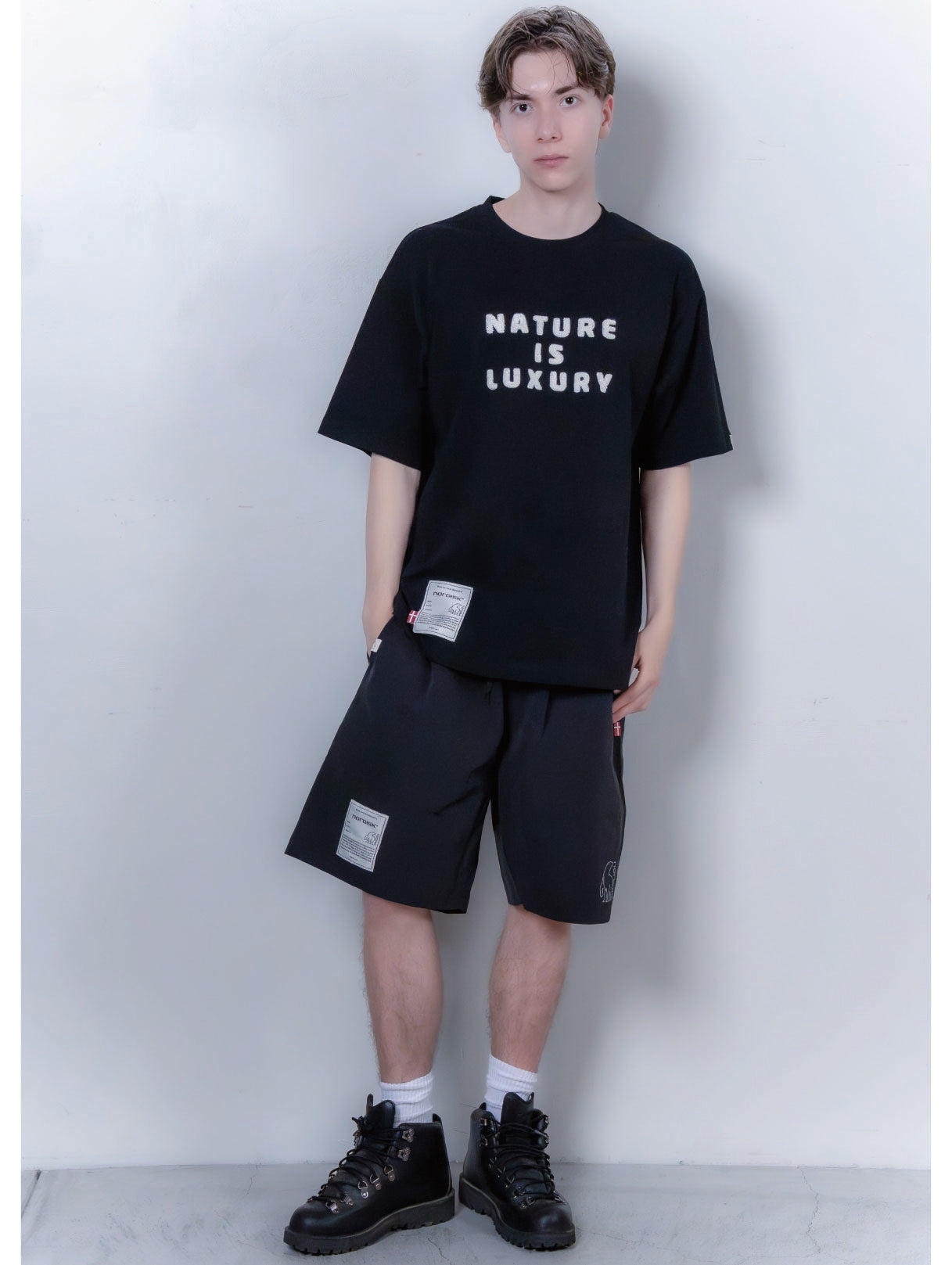 SAGARA ROGO EMBROIDERY UNI TEE