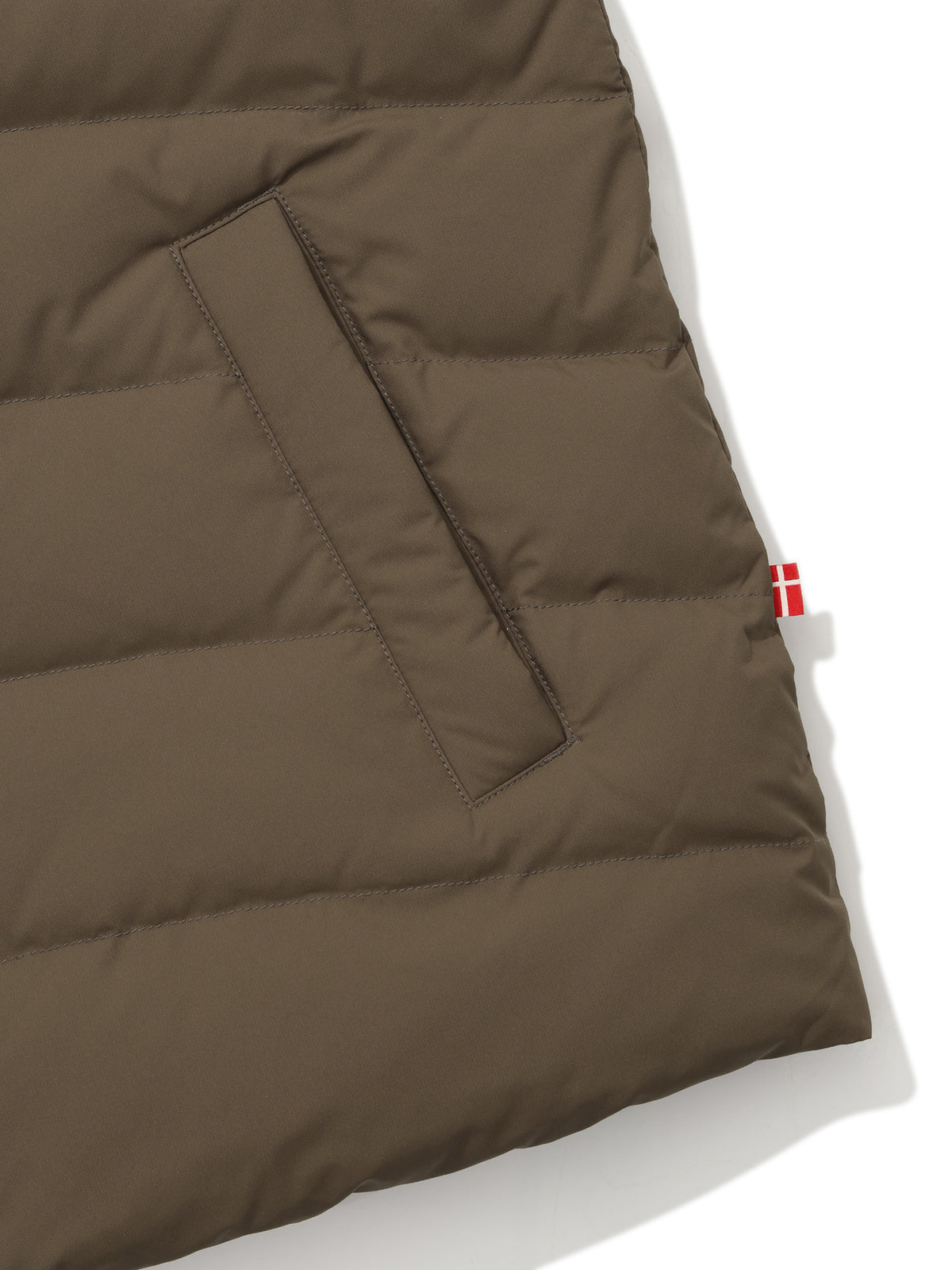 UNI ALMOND LIGHTWEIGHT CRYSTAL DOWN VEST