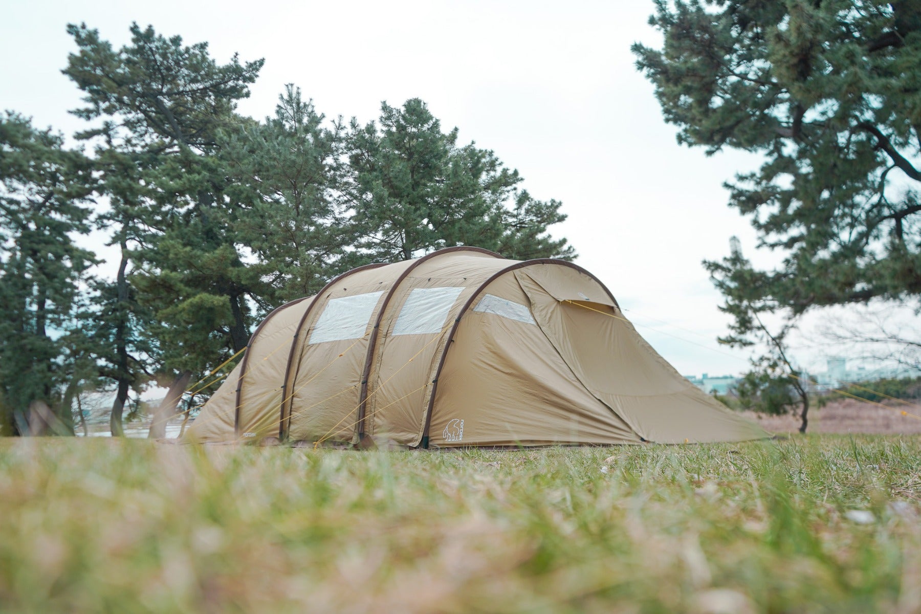 Reisa 6 Beige tent With Brown Skirt