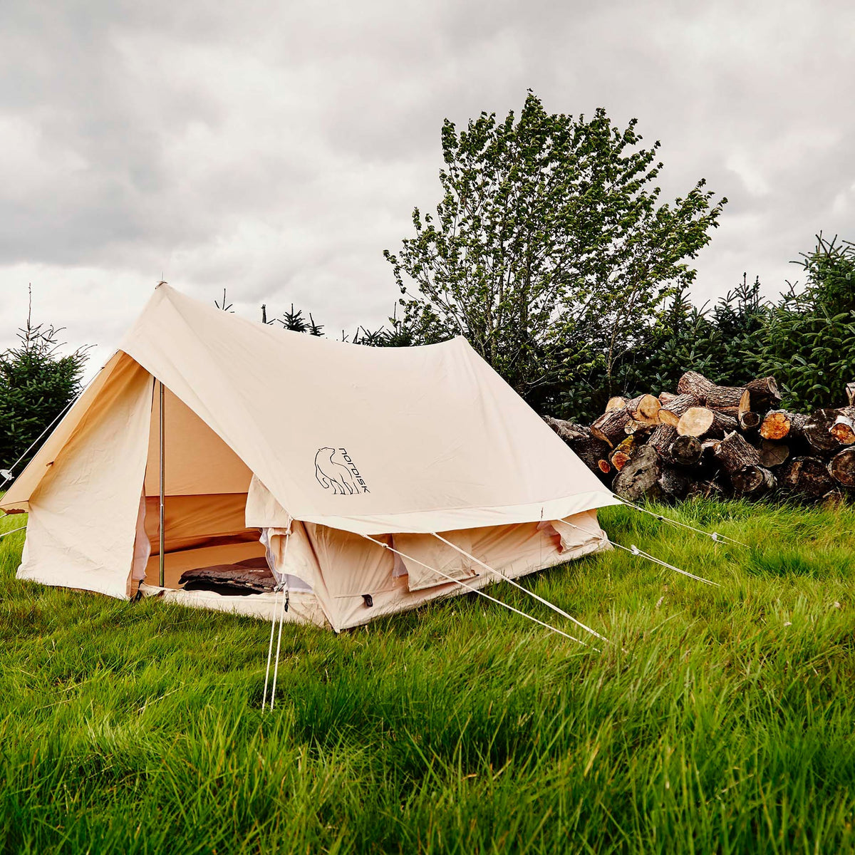 Ydun 5.5 m² glamping tent 